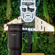 Кружка LePresso с трубочкой из нержавеющей стали, 900 мл, черный LPCFFM0024BK